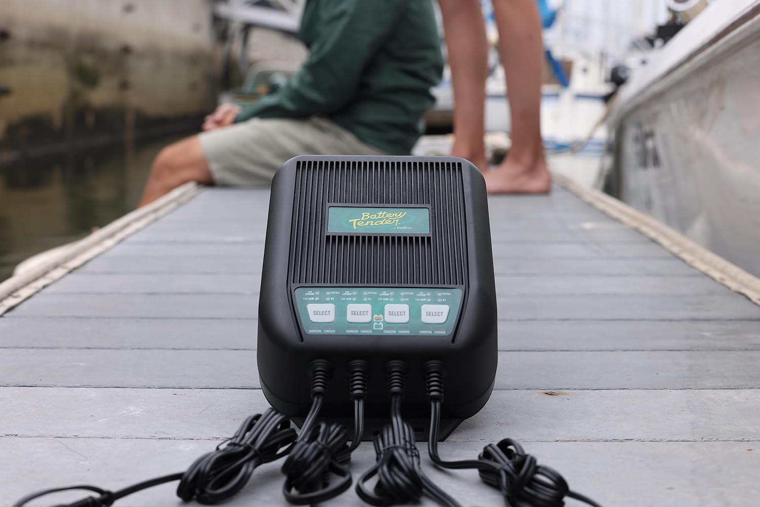 Battery Tender 4-Bank On-Board Battery Charger: 12 AMP Weatherproof Marine Multibank Battery Charger and Maintainer, 12V or 6V Selectable - Battery Tender 4-Bank On-Board Battery Charger Review